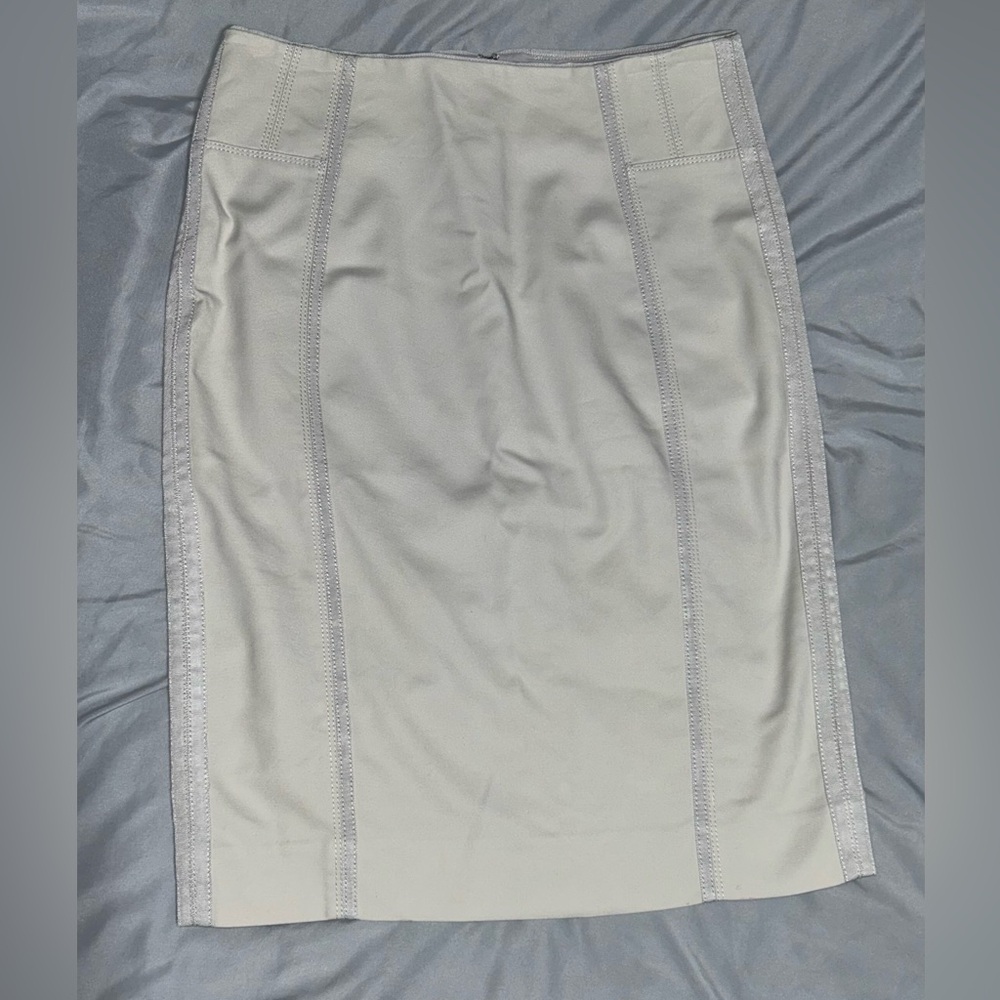 White House Black Market Cream Pencil Skirt